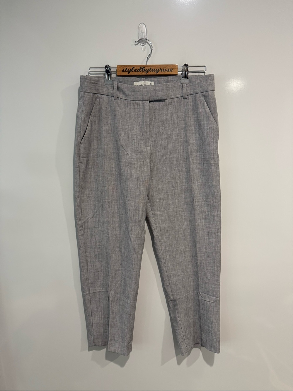 Abercrombie & Fitch Tailored Grey Tapered Pants - Picture 4 of 7